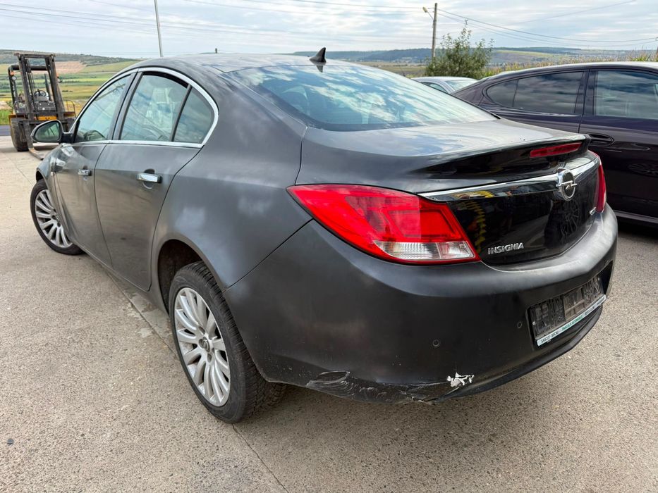 Dezmembrez Opel insignia 2.0 cdti A20DTH cutie automata MDK volan stanga faruri xenon