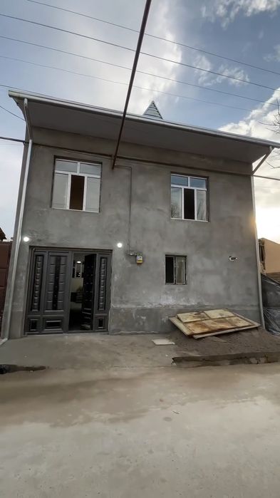 Абдурахмонов Хавас куча асосий йулга 800 метр 1.3 сотиг 6 хона 2 этаж