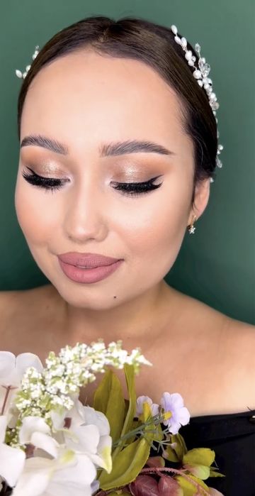 Макияж и Прически