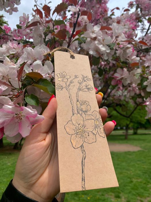 Книгоразделител Пролет