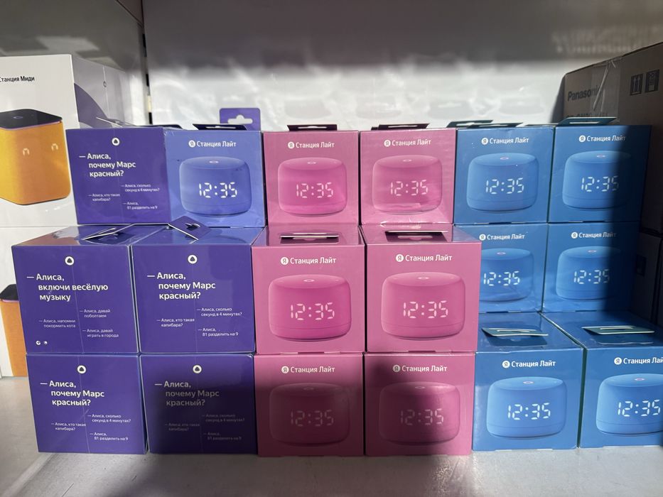 Яндекс лайт2 с часами