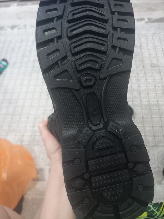 Продам берцы зима