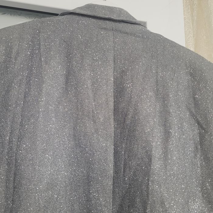 Sacou argintiu eveniment