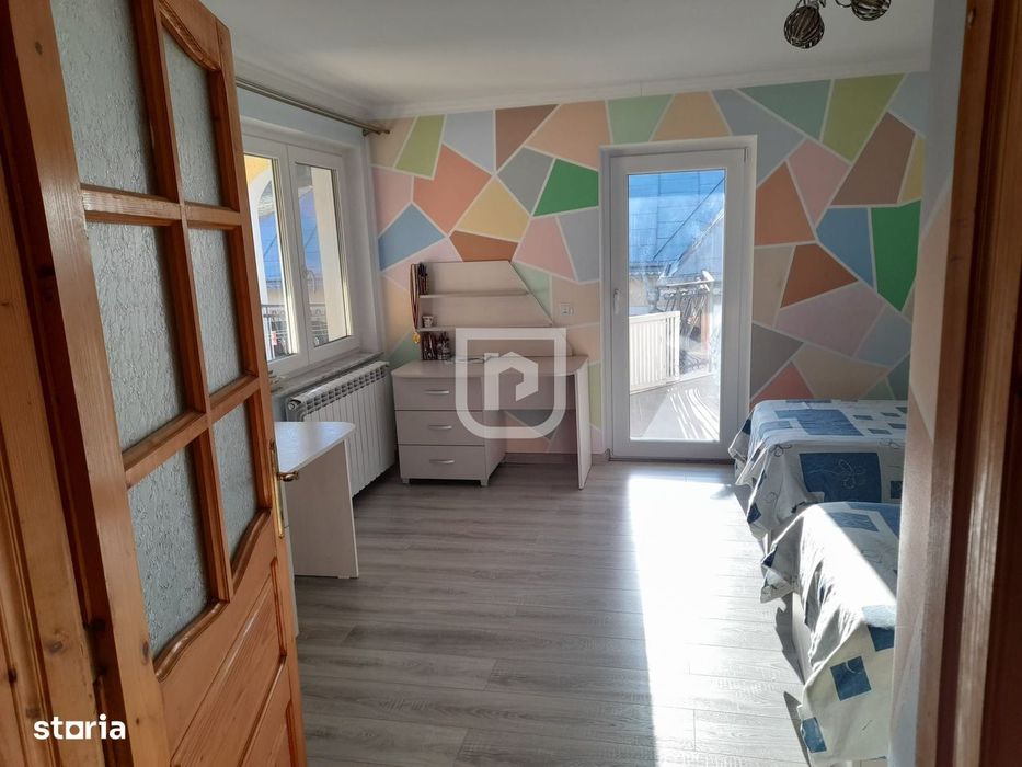 Casă 5 camere, 2.800 mp teren, Dărmănești – 13 km Suceava