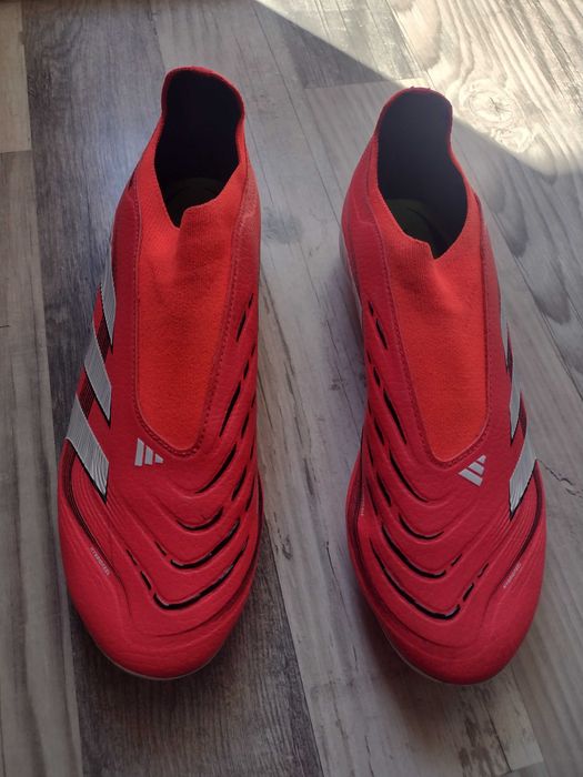 Детски футболни бутонки adidas Predator 42 номер