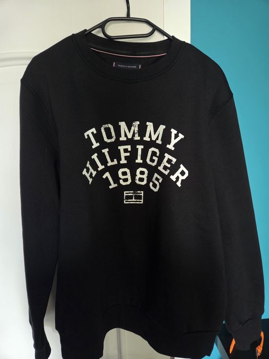 TOMMY HILFIGER суитчър размер L