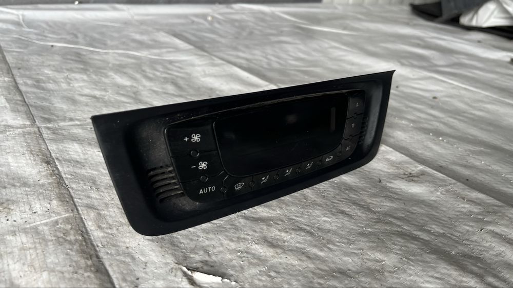 2 броя климатик Seat Ibiza 4 (2008-2012)