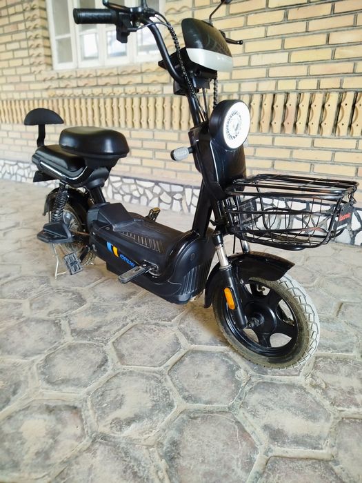 Sotiladi. 2 ta pulti bor. Oʻzini zaryadchigi bilan. Xolati ideal.