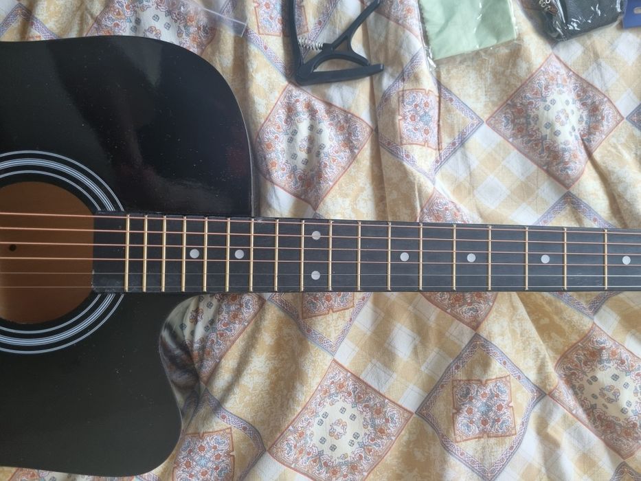 Акустична китара пълен комплект