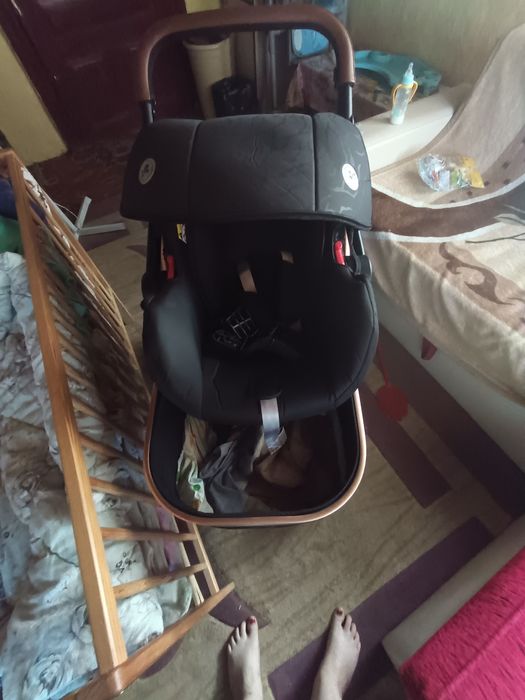 De vânzare cărucior 3in 1 folosit