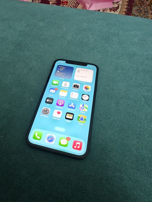 Продам iPhone 12