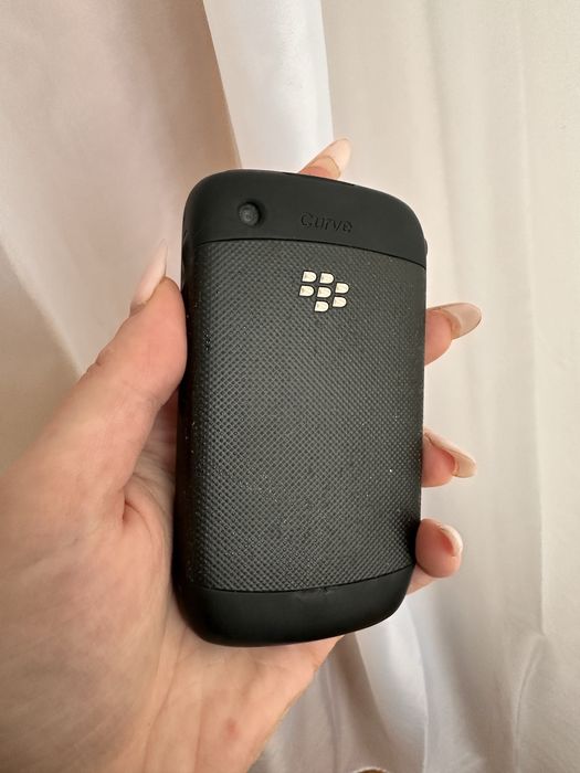 Blackberry Curve