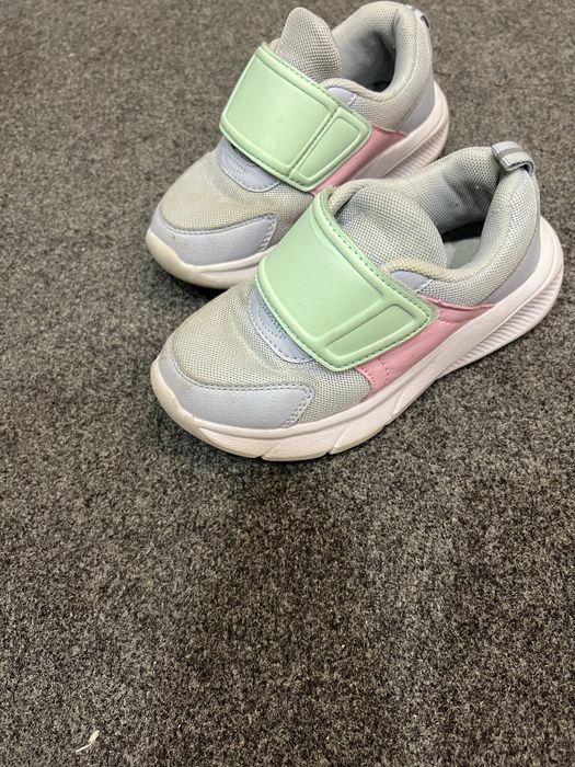 Кроссовки Reima 33  и 28 размер