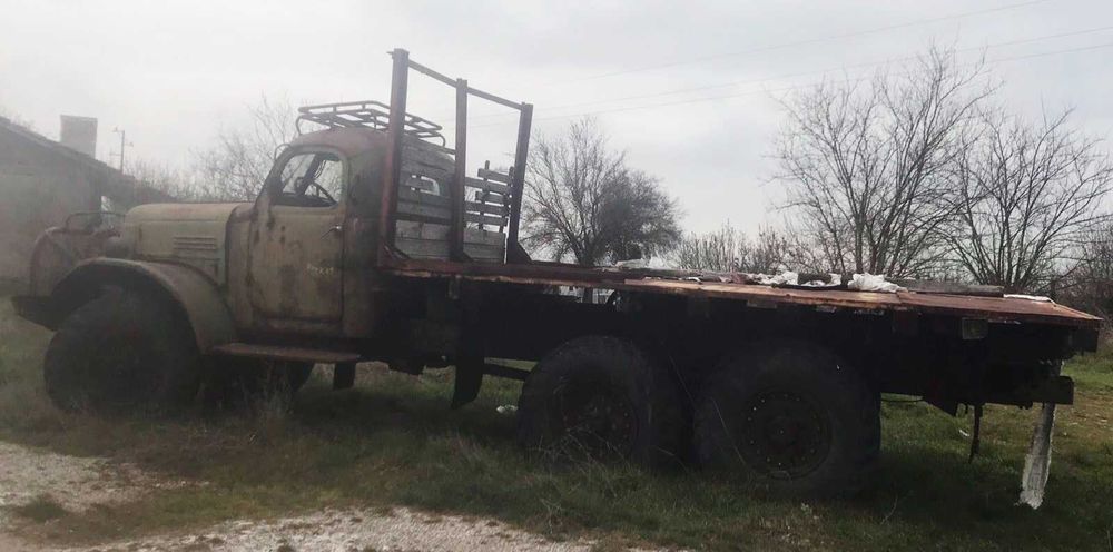 Продавам Зил / Zil 157