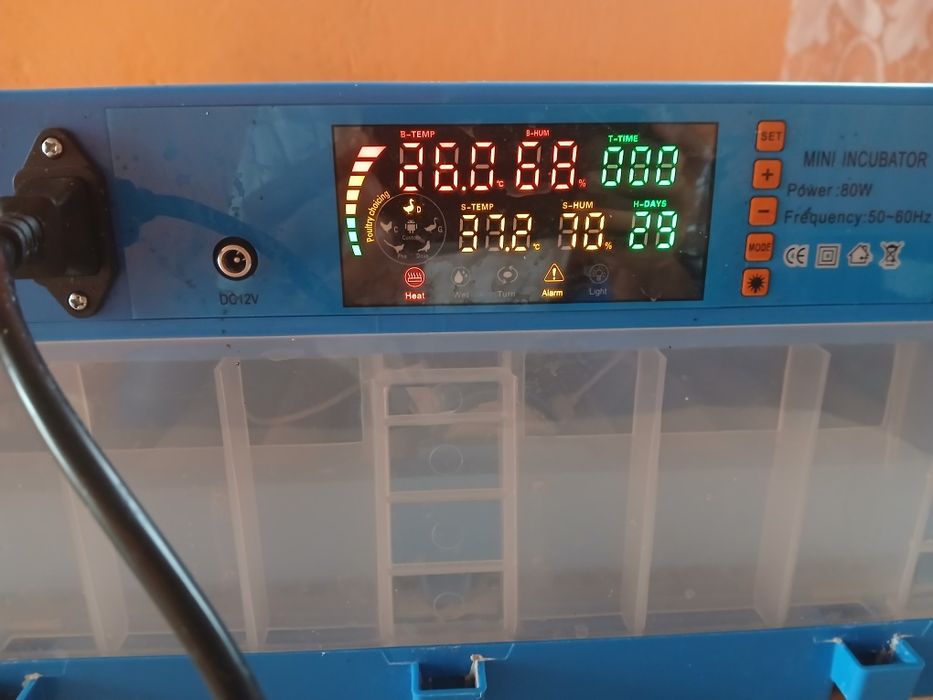 Продается инкубатор