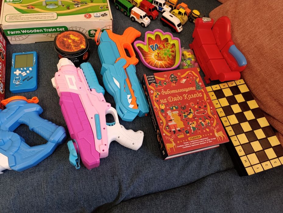 Детски настолни игри и лего