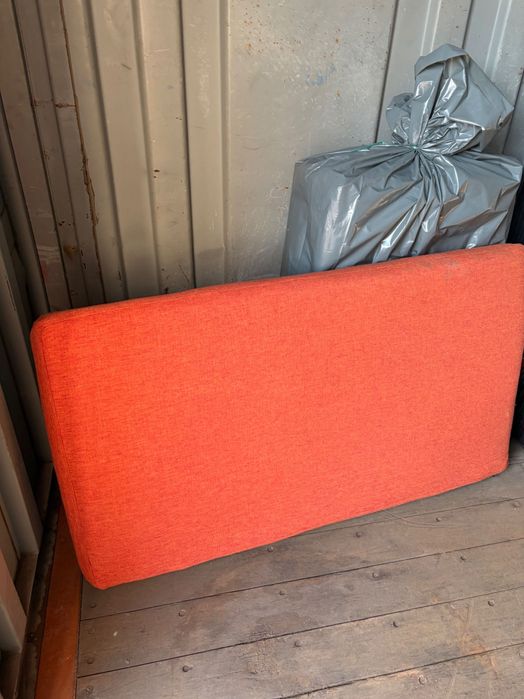 Ъглов диван употревяван