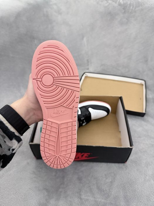 Air Jordan 1 Retro High OG NRG "Rust Pink" marimea 38