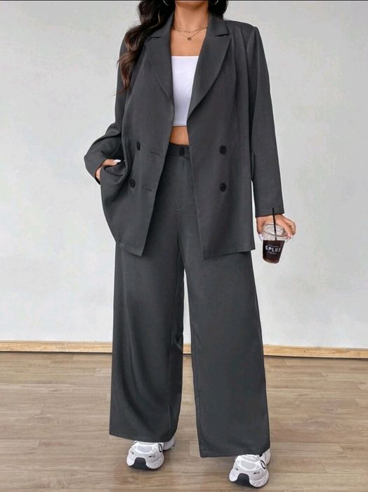 Дамски костюм сив оувърсайз