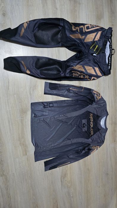 Екип за мотокрос Mendlor