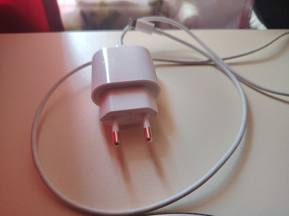 Încărcător iPhone Original – Adaptor + Cablu Lightning