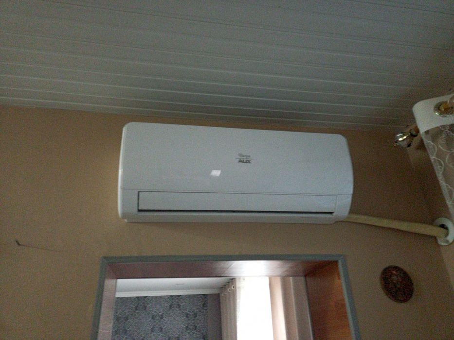 Кондиционер aux 12 простой мотор не инвертор .