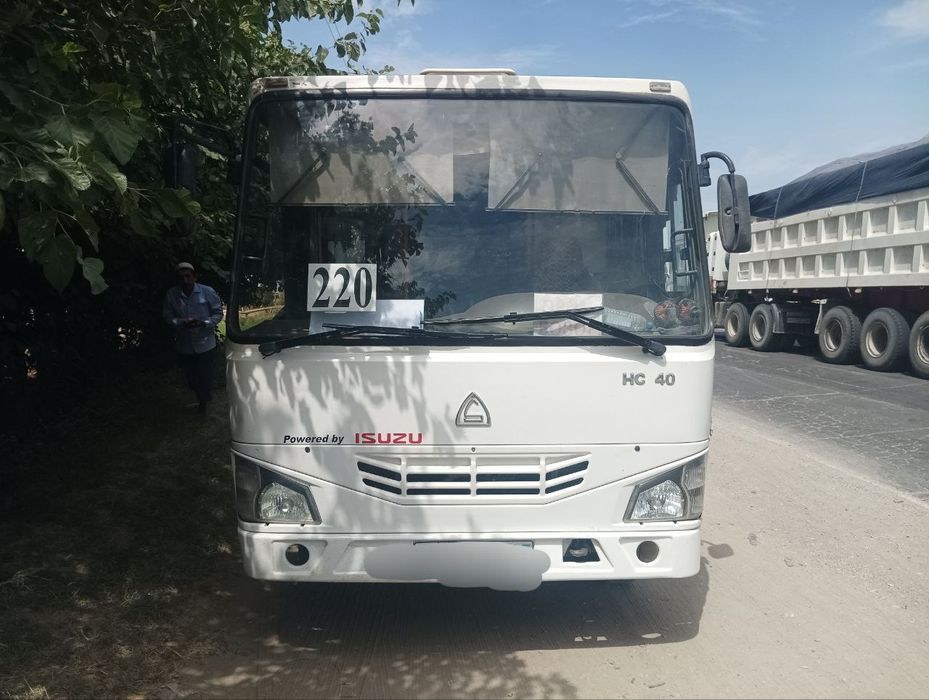 Isuzi aftobuzlar sotiladi 2018 yil. Metan qo'yilgan.