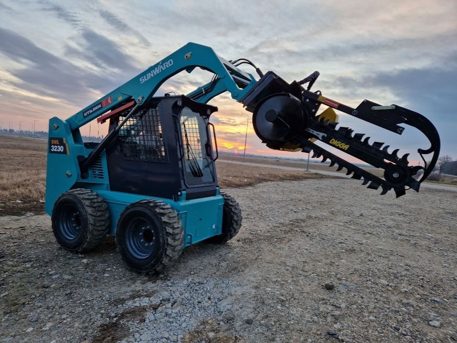 Închiriez miniexcavator, bobcat, buldoexcavator/ incarcator telescopic