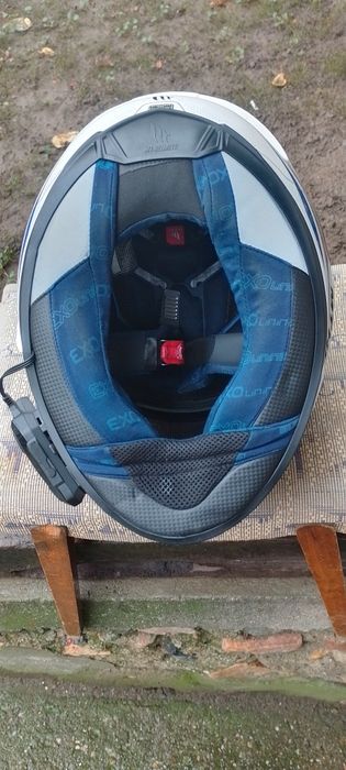 Продавам каска MT Helmets  L