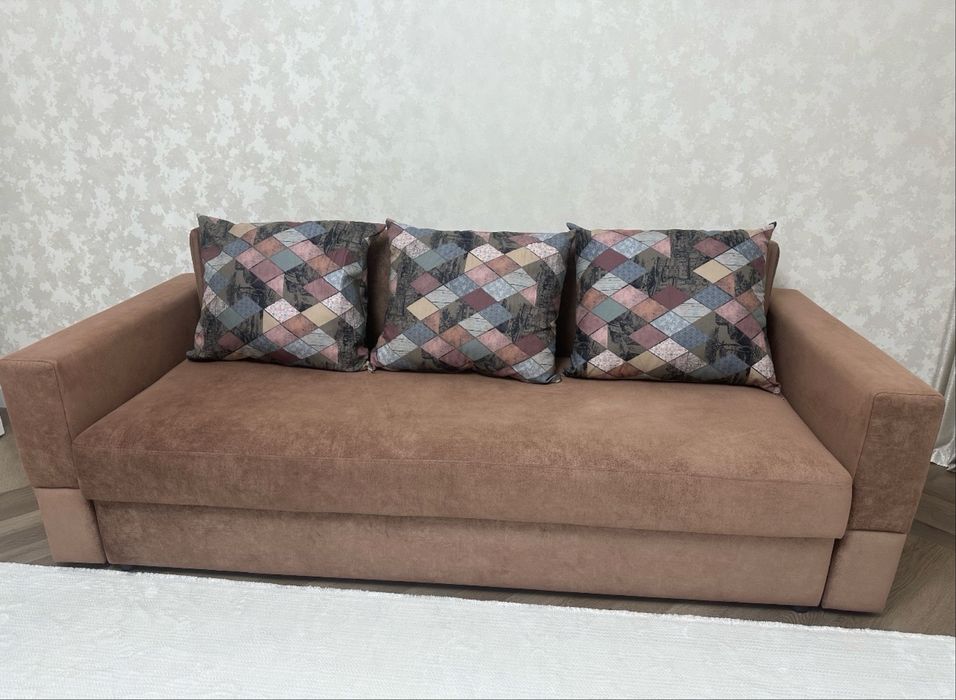 Продается Диван в отличном состоянии