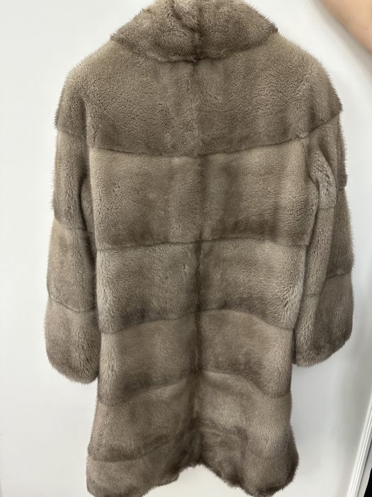 Натуральная серая шуба Италия размер S 42/44