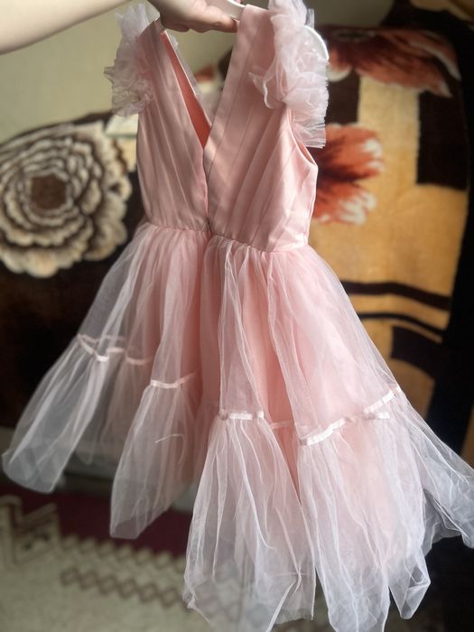 Нежная платье 6-7 лет