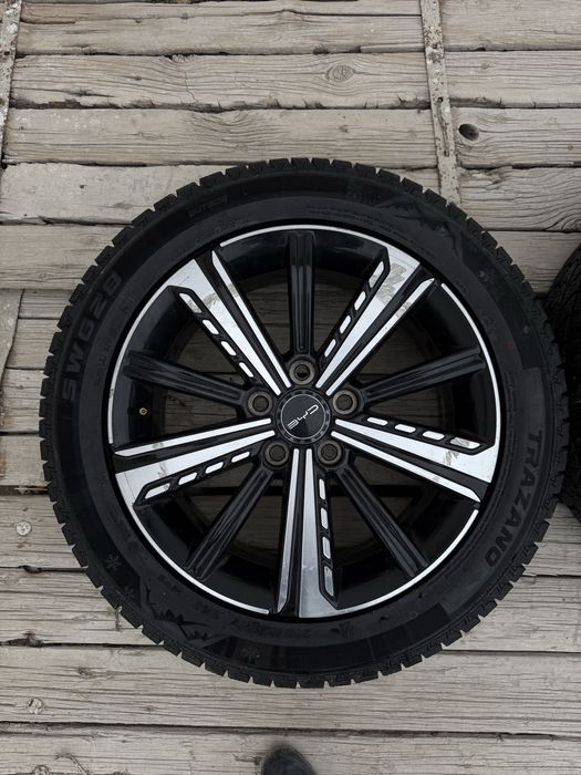 215/55/17 сатылады