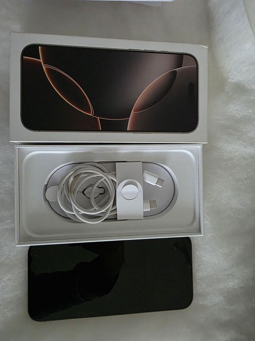 Vând iphone 16 pro max 256 GB Desert Titanium