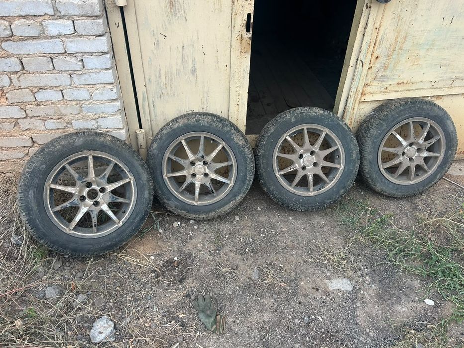 Продам зимние шины, с дисками R15