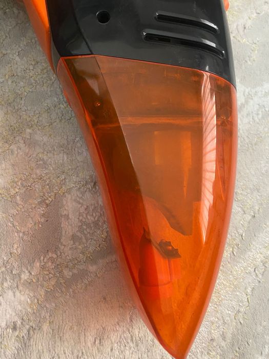 Автомобильный пылесос Phantom PH2001.