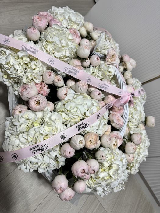 Шикарный букет цветочный