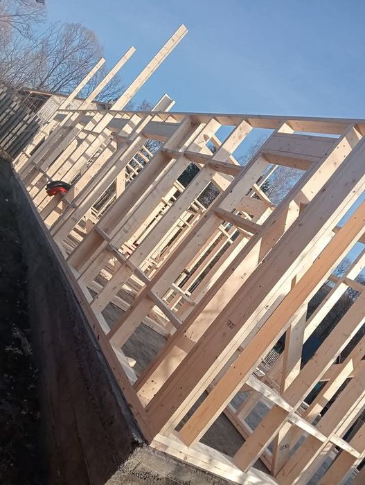 Realizez case modulare, case din lemn și case pe structură metalică