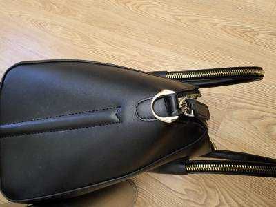 Сумочка женская.