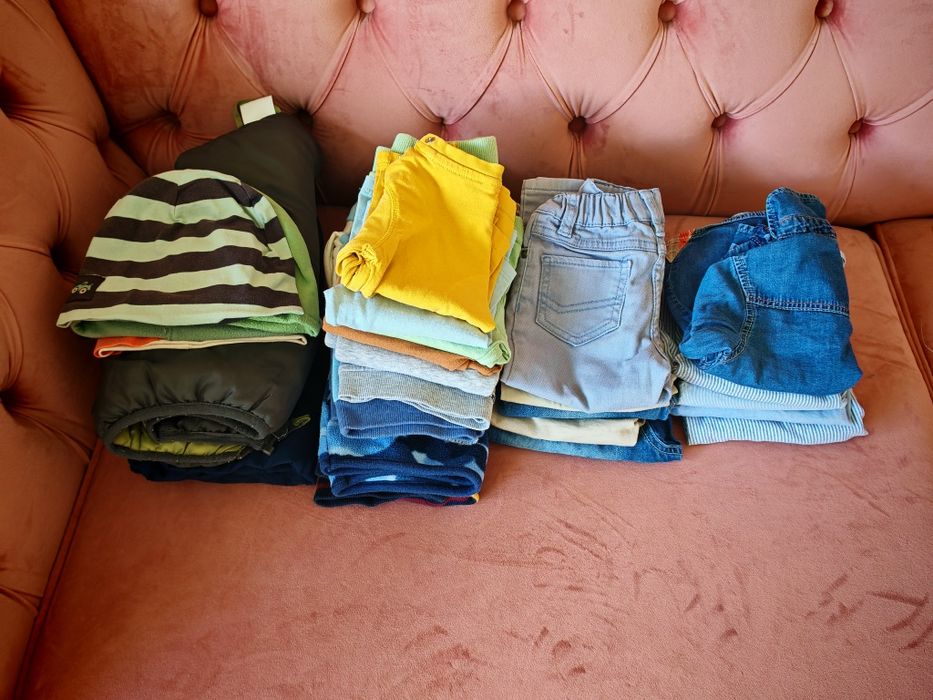 Vand lot hăinuțe bebe, mărimea 80 cm, preț 70 lei