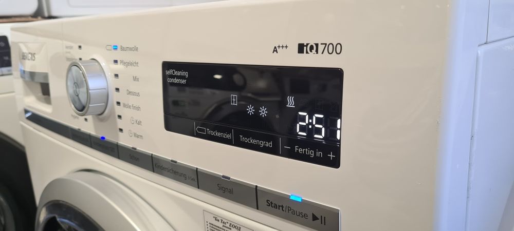 Сушилня с термопомпа 8кг Siemens R290