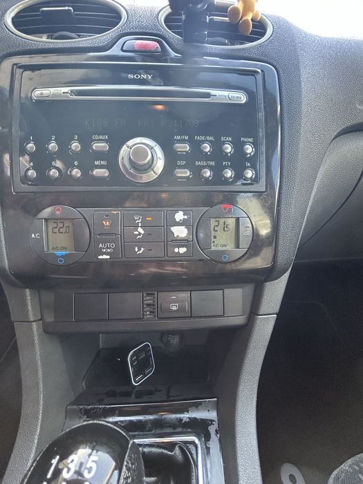 Ford Focus 2 Ghia hatchback 1.6 benzina TI-VCT 115 CP