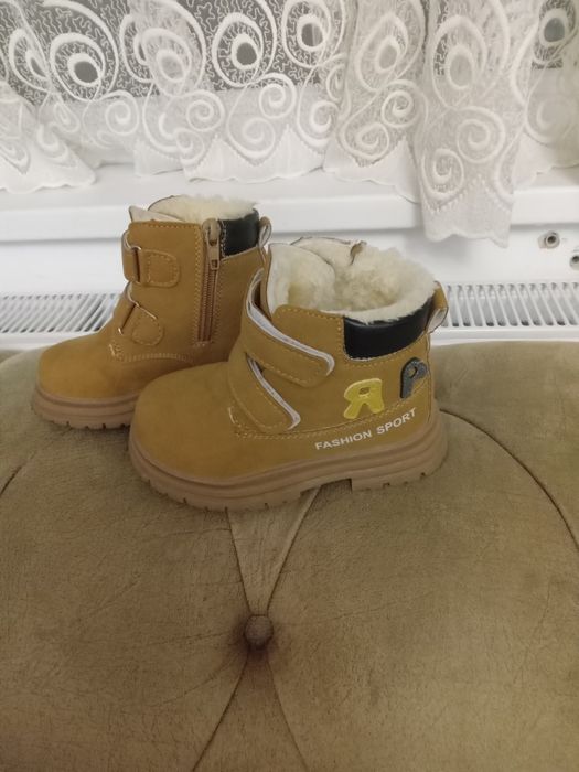 Детски ботуши-апрески,боти-кубинки,боти-естествен велур,маратонки,пант