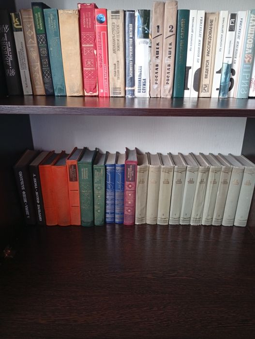 Книги разных жанров