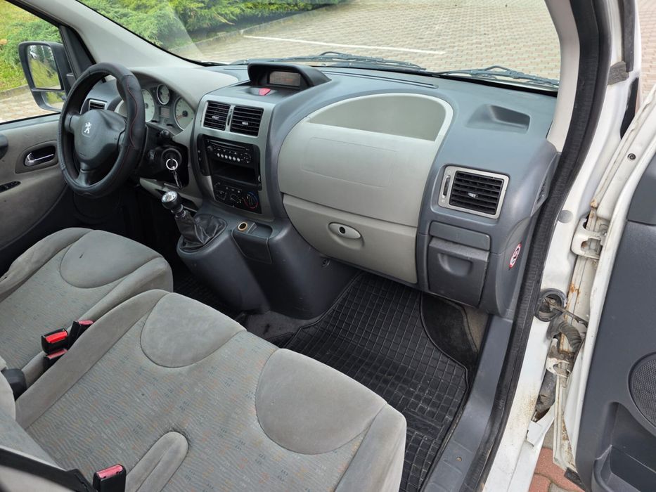 Peugeot Expert 8+1