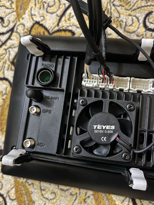 Продам магнитоллу TEYES CC3L с симкой