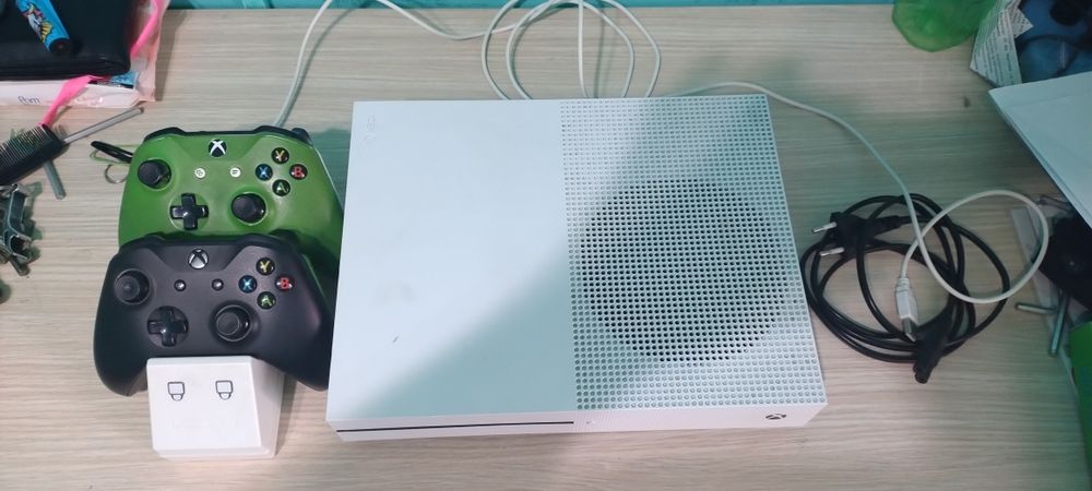 Vand xbox one s 1TB
