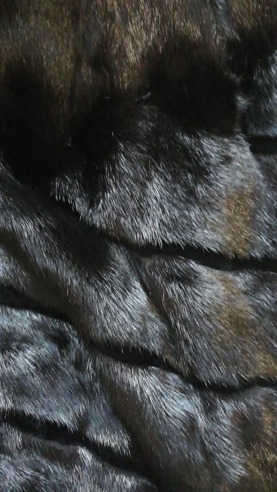 Продам норковую шубу