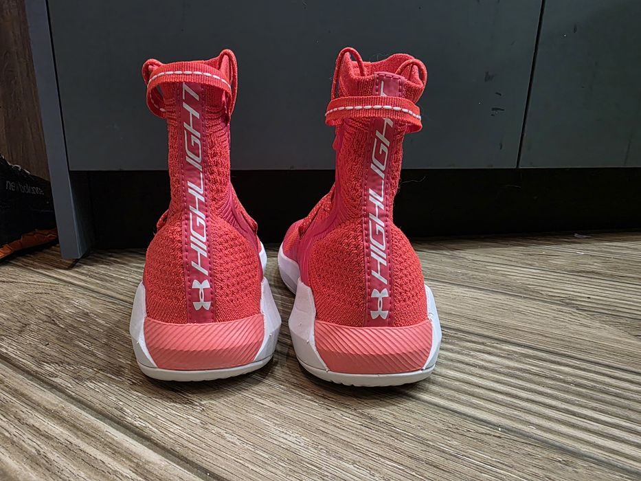 Дамски маратонки UNDER ARMOUR