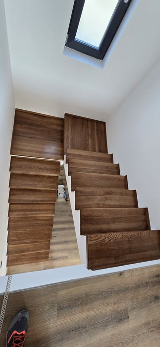 Scara Trepte Lemn Masiv Frasin sau Stejar